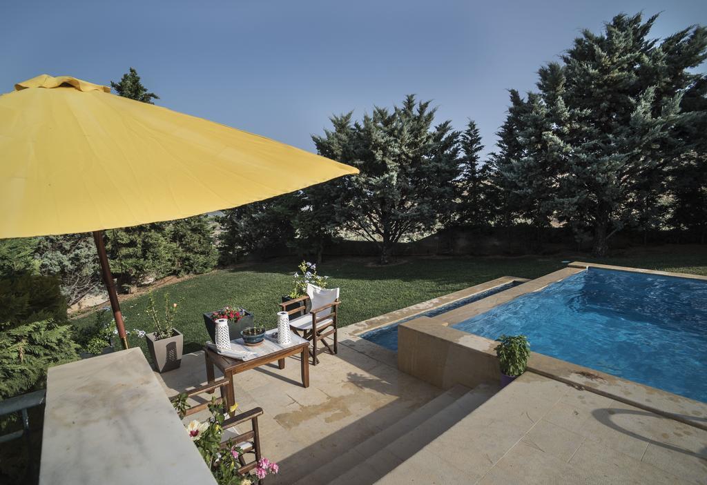 Villa Corina near the Airport Kouvarás Esterno foto